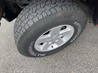 2015 Jeep Wrangler, $10900. Photo 9