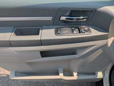 2009 Dodge Caravan, Grand, $7995. Photo 10