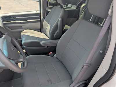 2009 Dodge Caravan, Grand, $7995. Photo 11