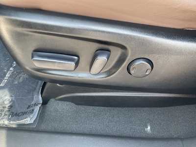 2020 Toyota Sienna, $43900. Photo 12