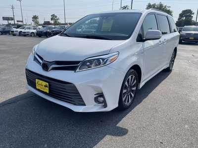 2020 Toyota Sienna, $43900. Photo 4