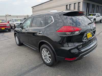 2017 Nissan Rogue, $16900. Photo 6