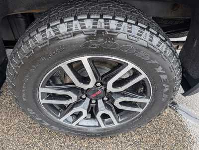 2023 GMC 1500 Crew Cab, $56900. Photo 11