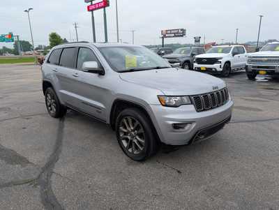2016 Jeep Grand Cherokee, $16995. Photo 2