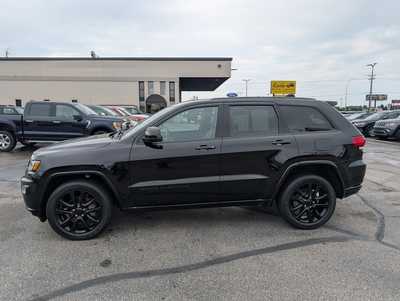 2017 Jeep Grand Cherokee, $17990. Photo 5