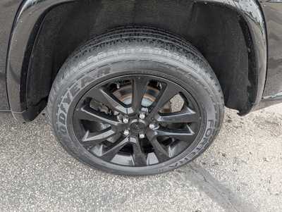 2017 Jeep Grand Cherokee, $17990. Photo 9