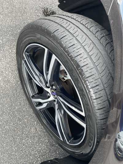 2017 Volvo XC60, $21995. Photo 10