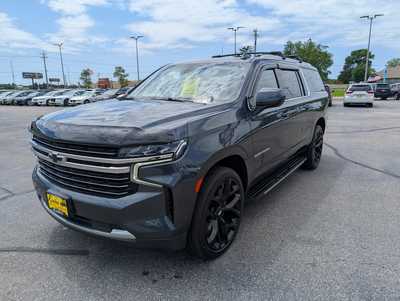 2021 Chevrolet Suburban, $42900. Photo 4
