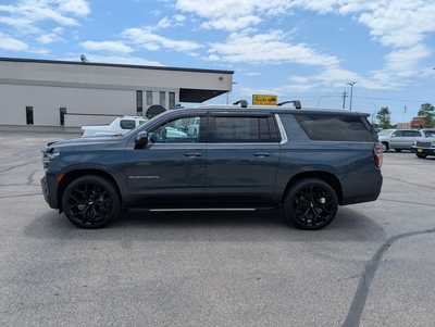 2021 Chevrolet Suburban, $42900. Photo 5