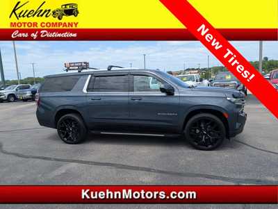 2021 Chevrolet Suburban, $42900. Photo 1