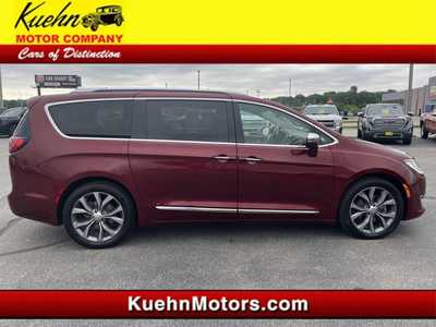 2018 Chrysler Pacifica, $17900. Photo 1