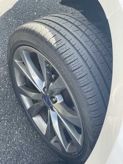 2016 Ford Edge, $6495. Photo 10