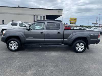 2015 Toyota Tacoma, $21900. Photo 5