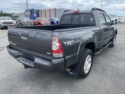 2015 Toyota Tacoma, $21900. Photo 8