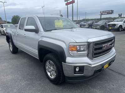 2015 GMC Sierra 1500, $15995. Photo 2