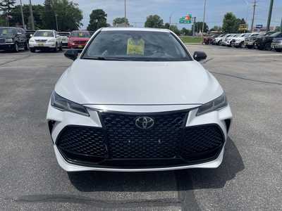 2019 Toyota Avalon, $26900. Photo 3