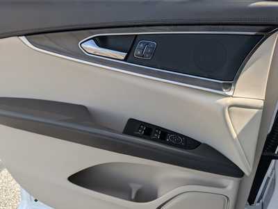 2017 Lincoln MKX, $24990. Photo 9