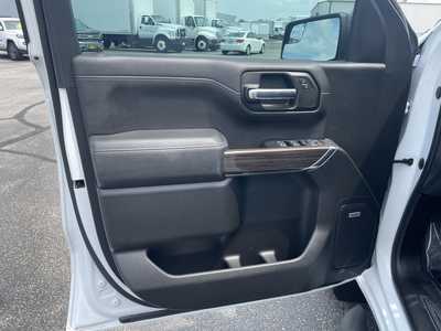 2020 Chevrolet 1500 Crew Cab, $30995. Photo 12