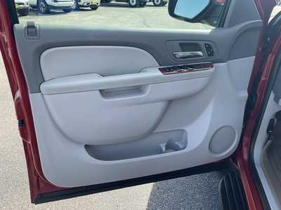 2012 Chevrolet Suburban, $13900. Photo 11