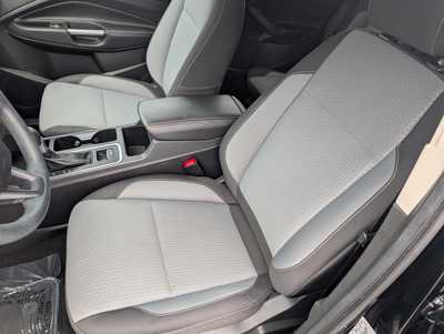 2017 Ford Escape, $13900. Photo 12