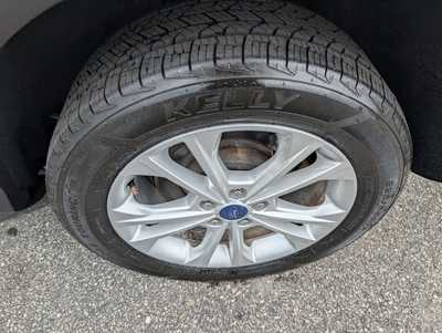 2017 Ford Escape, $13900. Photo 9