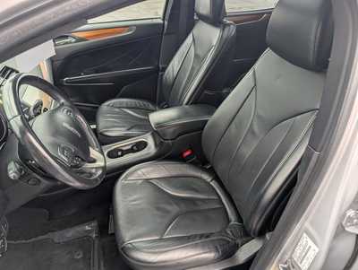 2017 Lincoln MKC, $15990. Photo 11