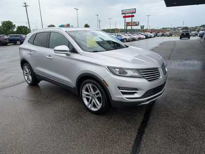 2017 Lincoln MKC, $15990. Photo 2