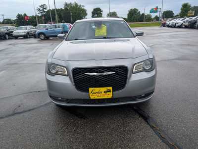 2018 Chrysler 300, $16990. Photo 3