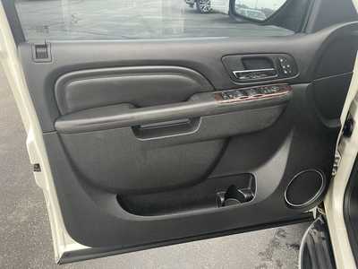 2014 GMC Yukon XL, $14900. Photo 11