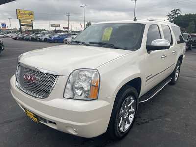2014 GMC Yukon XL, $14900. Photo 4