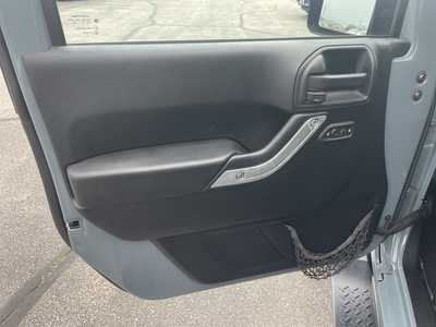 2015 Jeep Wrangler Unlimited, $21900. Photo 10