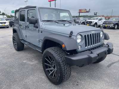 2015 Jeep Wrangler Unlimited, $21900. Photo 2