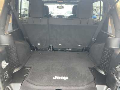 2015 Jeep Wrangler Unlimited, $21900. Photo 9