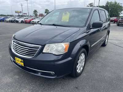 2014 Chrysler Town & Country, $8995. Photo 4