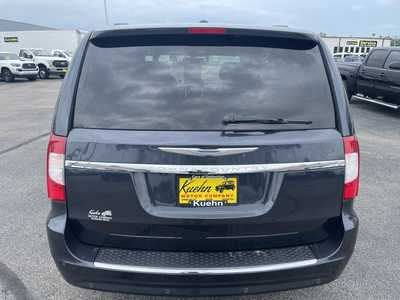 2014 Chrysler Town & Country, $8995. Photo 7