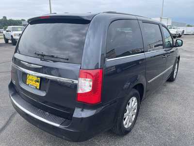 2014 Chrysler Town & Country, $8995. Photo 8