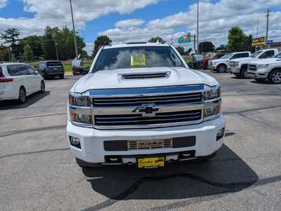 2017 Chevrolet 3500 Crew Cab, $35900. Photo 3