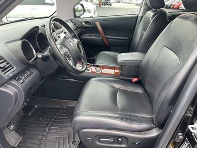 2013 Toyota Highlander, $17995. Photo 12