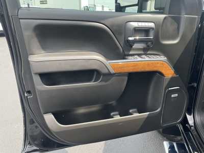 2019 Chevrolet 3500 Crew Cab, $62987. Photo 12