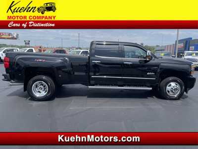 2019 Chevrolet 3500 Crew Cab, $62987. Photo 1
