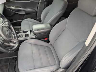 2016 Kia Sorento, $7998. Photo 11