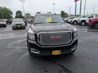 2017 GMC Yukon XL, $27977. Photo 3