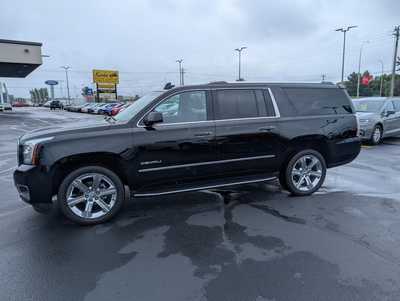 2017 GMC Yukon XL, $27977. Photo 5