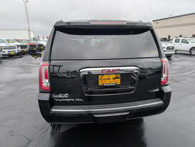 2017 GMC Yukon XL, $27977. Photo 7