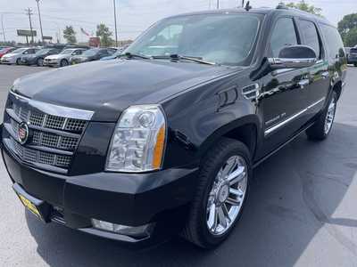 2014 Cadillac Escalade ESV, $28986. Photo 4