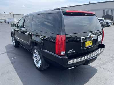 2014 Cadillac Escalade ESV, $28986. Photo 6