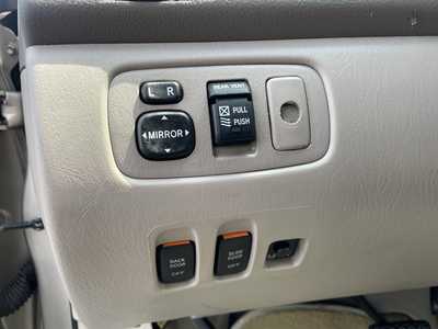 2010 Toyota Sienna, $17997. Photo 12