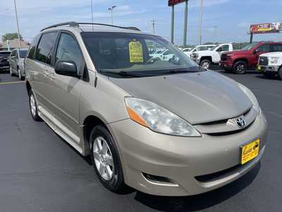 2010 Toyota Sienna, $17997. Photo 2
