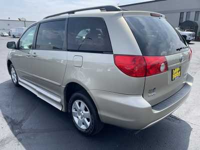 2010 Toyota Sienna, $17997. Photo 6