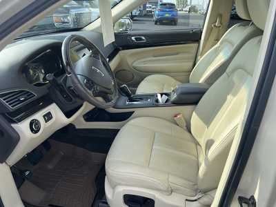 2015 Lincoln MKT, $11997. Photo 12
